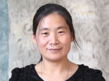 画家 崔田对