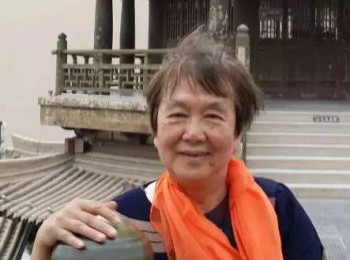画家 何巧玲