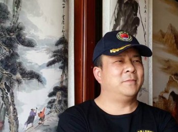 画家 汤建华