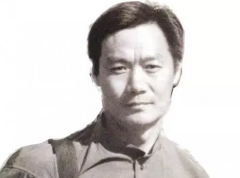 画家 巨云和