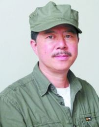 画家 张彤