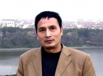 画家 王令中