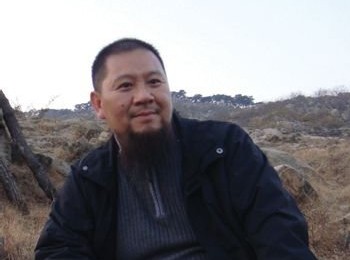 画家 严璐