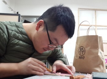 画家 吴建棠