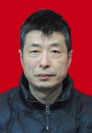 画家 李犁
