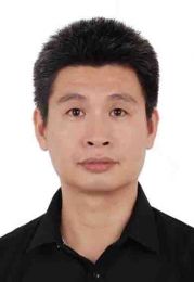 画家 王裕亮