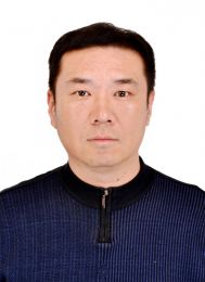 画家 刘伟