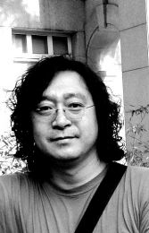 画家 张桐源
