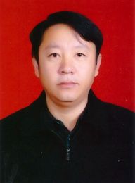 画家 秦晓伟
