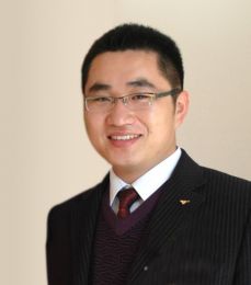 画家 魏亚楠