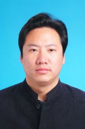 画家 李亚