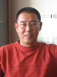 画家 张晓伟
