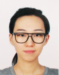 画家 李艺浓