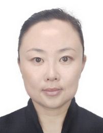 画家 解芳