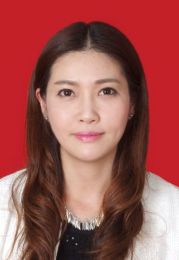画家 陈佳