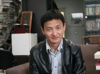 画家 杨卫