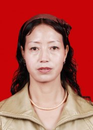 画家 银卓玛