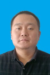 画家 崔尚华