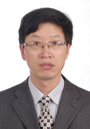 画家 张东华