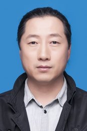 画家 谭浩楠