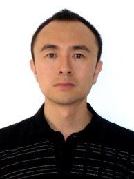 画家 王亚非