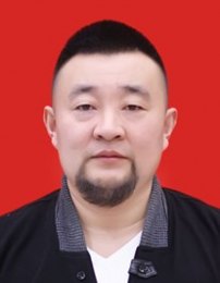 画家 李然