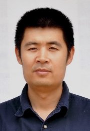 画家 白清龙