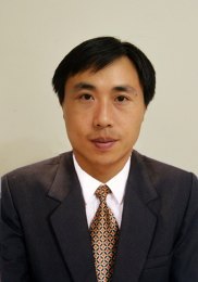 画家 刘智尹