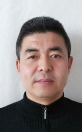 画家 闫宏伟