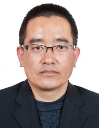 画家 梁进宝