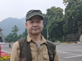 画家 朱耀谋