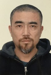 画家 陆志坚