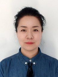 画家 苏丽娅