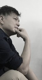画家 张宏伟
