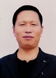 画家 张圣锋