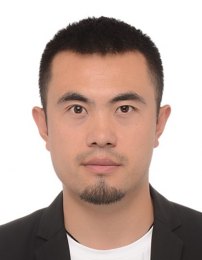 画家 潘旭