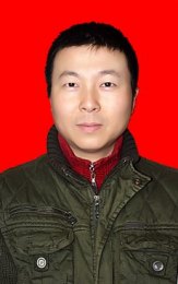 画家 郭嘉宁