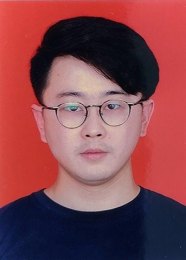画家 秦龙