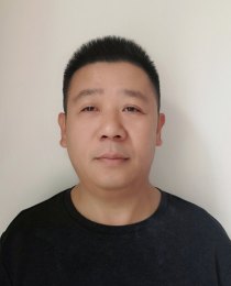 画家 丁志青