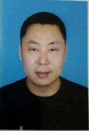 画家 卢云标
