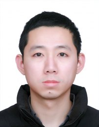画家 李亮