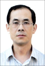 画家 朱良津