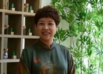 画家 赵红云