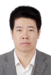 画家 于吉明