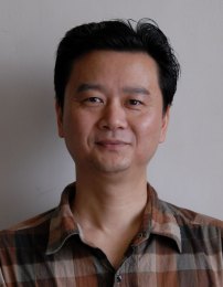 画家 张炯炯