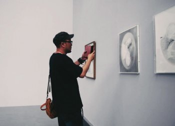 画家 李旭东