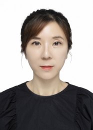 画家 张燕敏