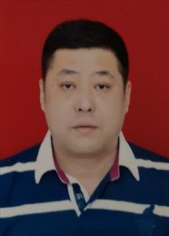 画家 王巍