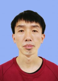 画家 连卓奇
